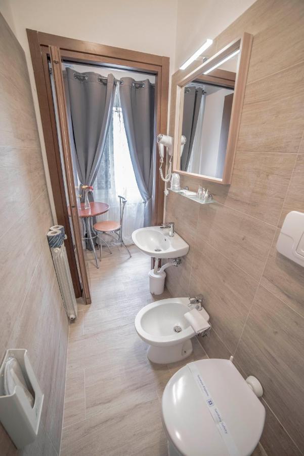 Galleria Frascati Rooms&Apartment Esterno foto