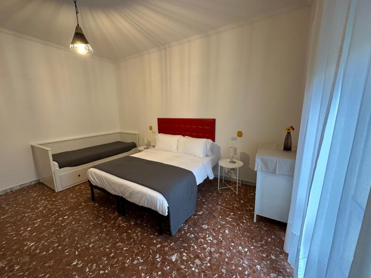 Galleria Frascati Rooms&Apartment Esterno foto
