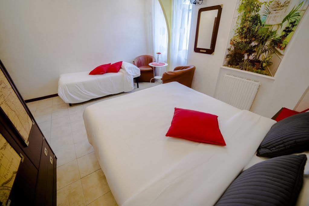Galleria Frascati Rooms&Apartment Esterno foto