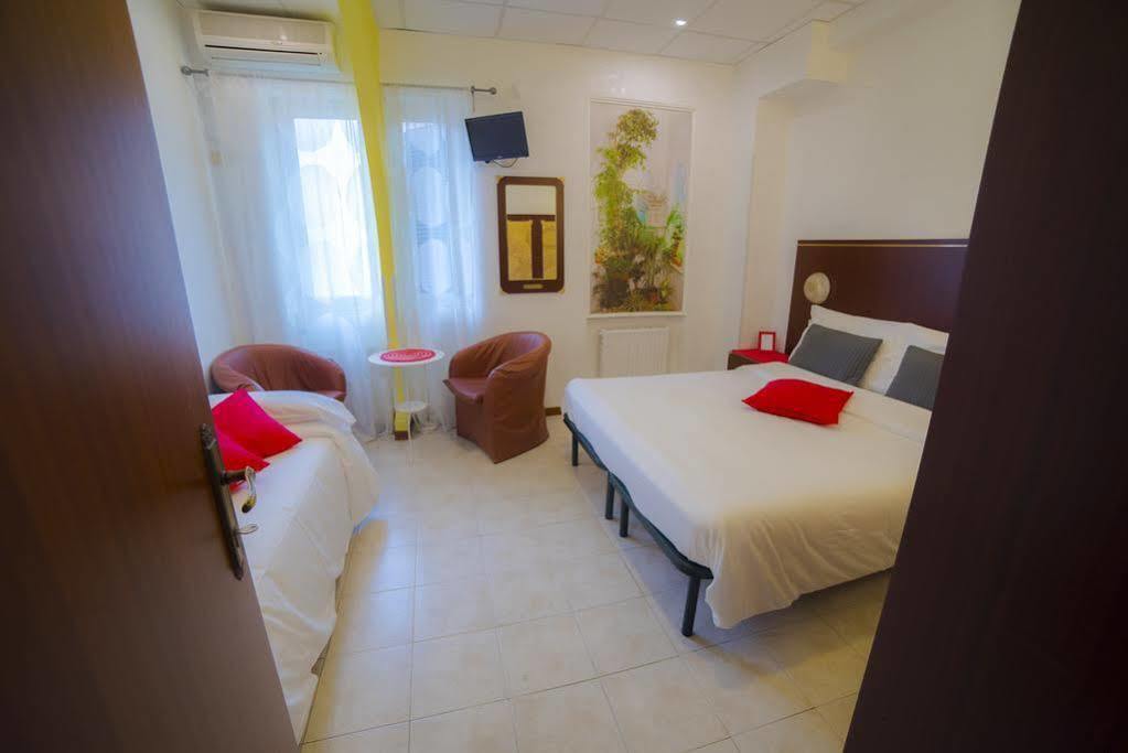 Galleria Frascati Rooms&Apartment Esterno foto