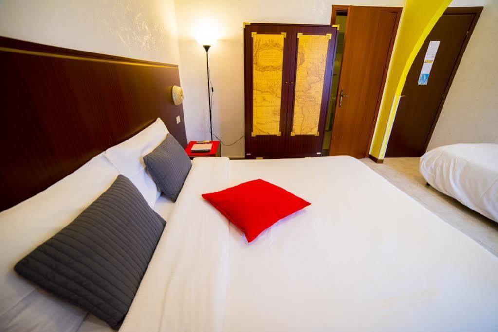 Galleria Frascati Rooms&Apartment Esterno foto