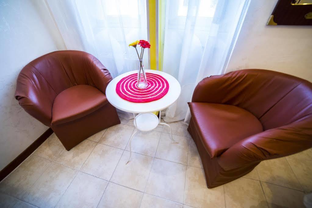 Galleria Frascati Rooms&Apartment Esterno foto