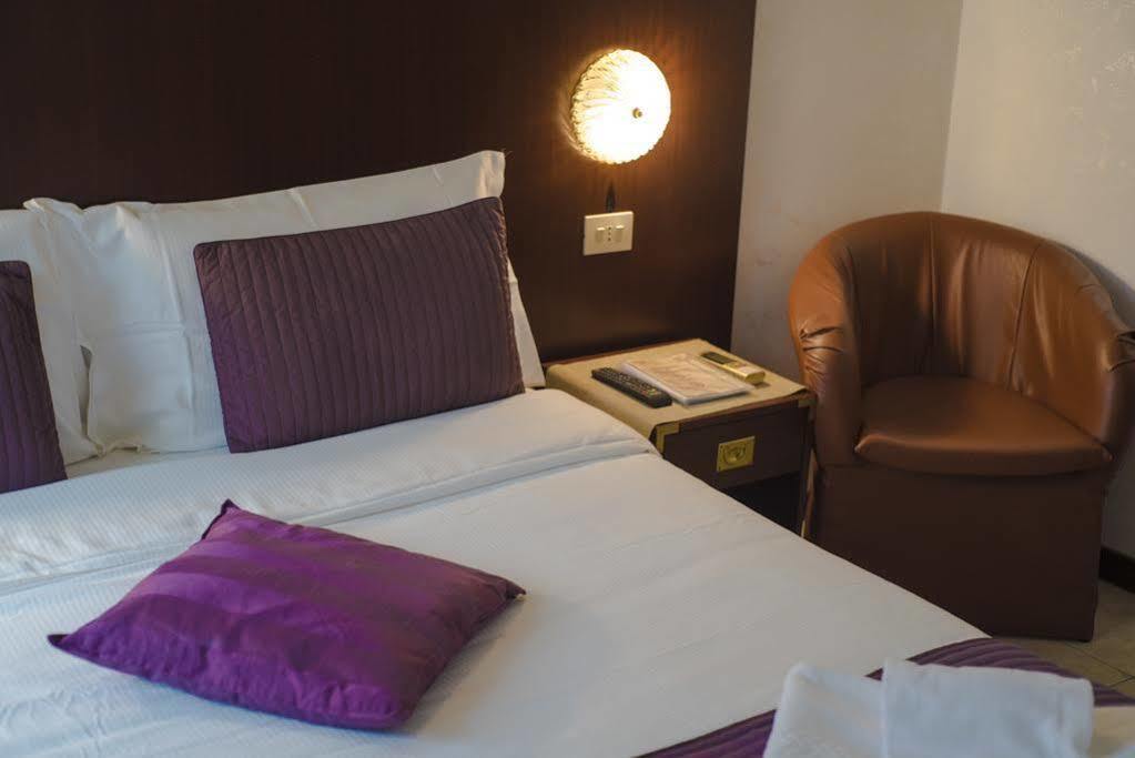 Galleria Frascati Rooms&Apartment Esterno foto